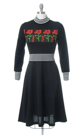 1970s "Fleur" Poppy Novelty Print Sweater Dress | small/medium