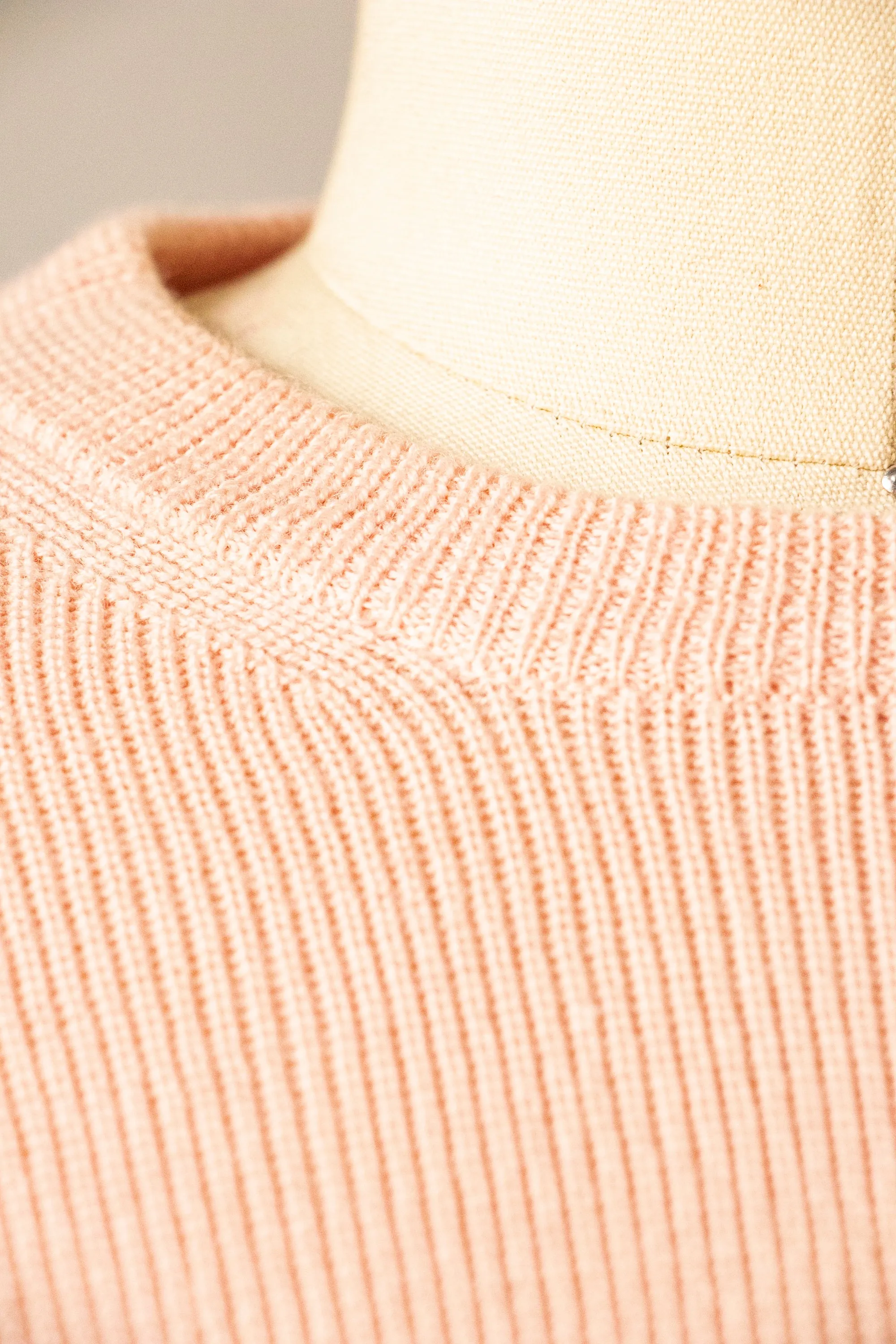 1990s DKNY Sweater Oversized Wool S