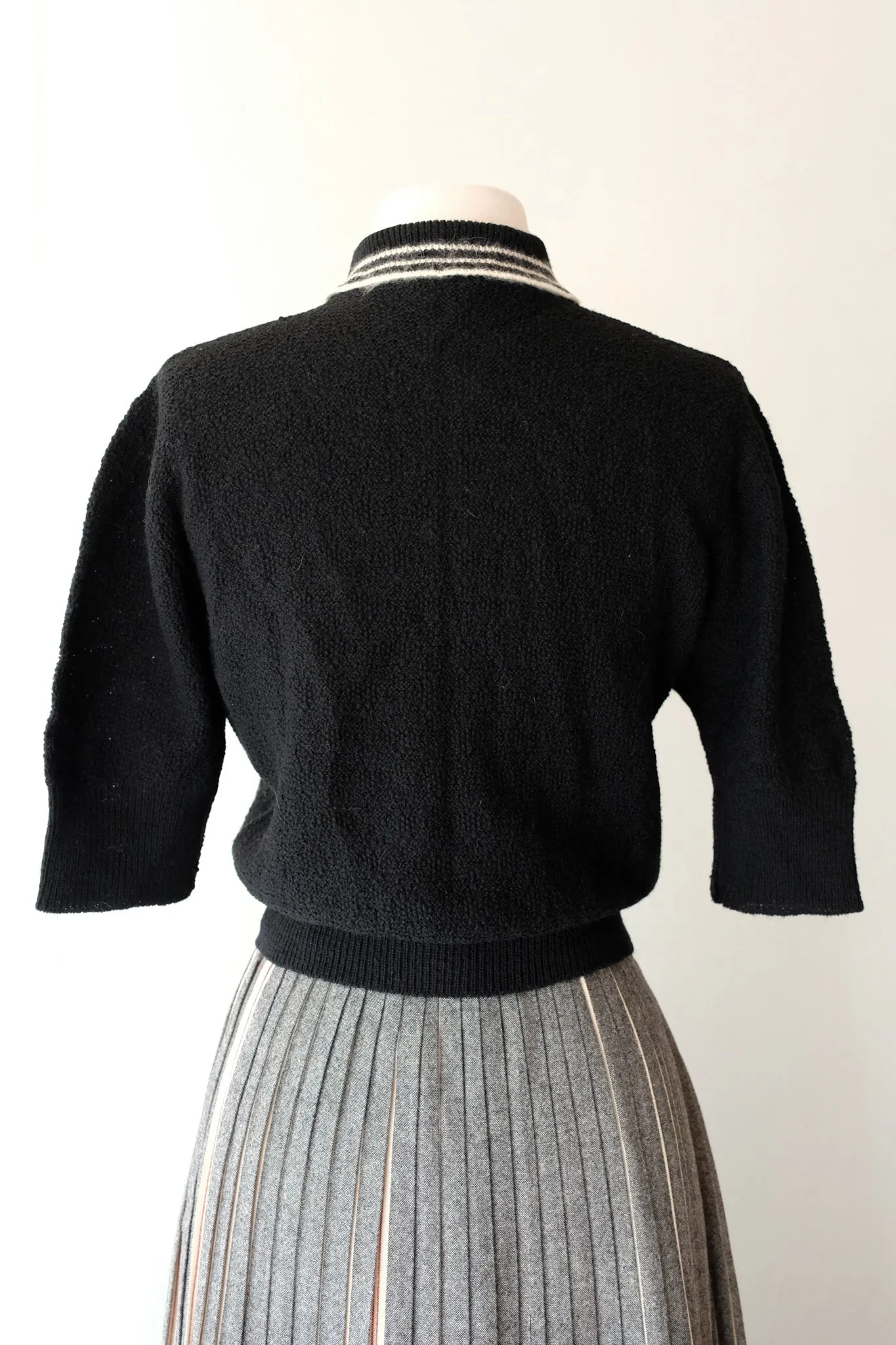 Amazing 1940's Black & White Boucle Knit Top / Sz S