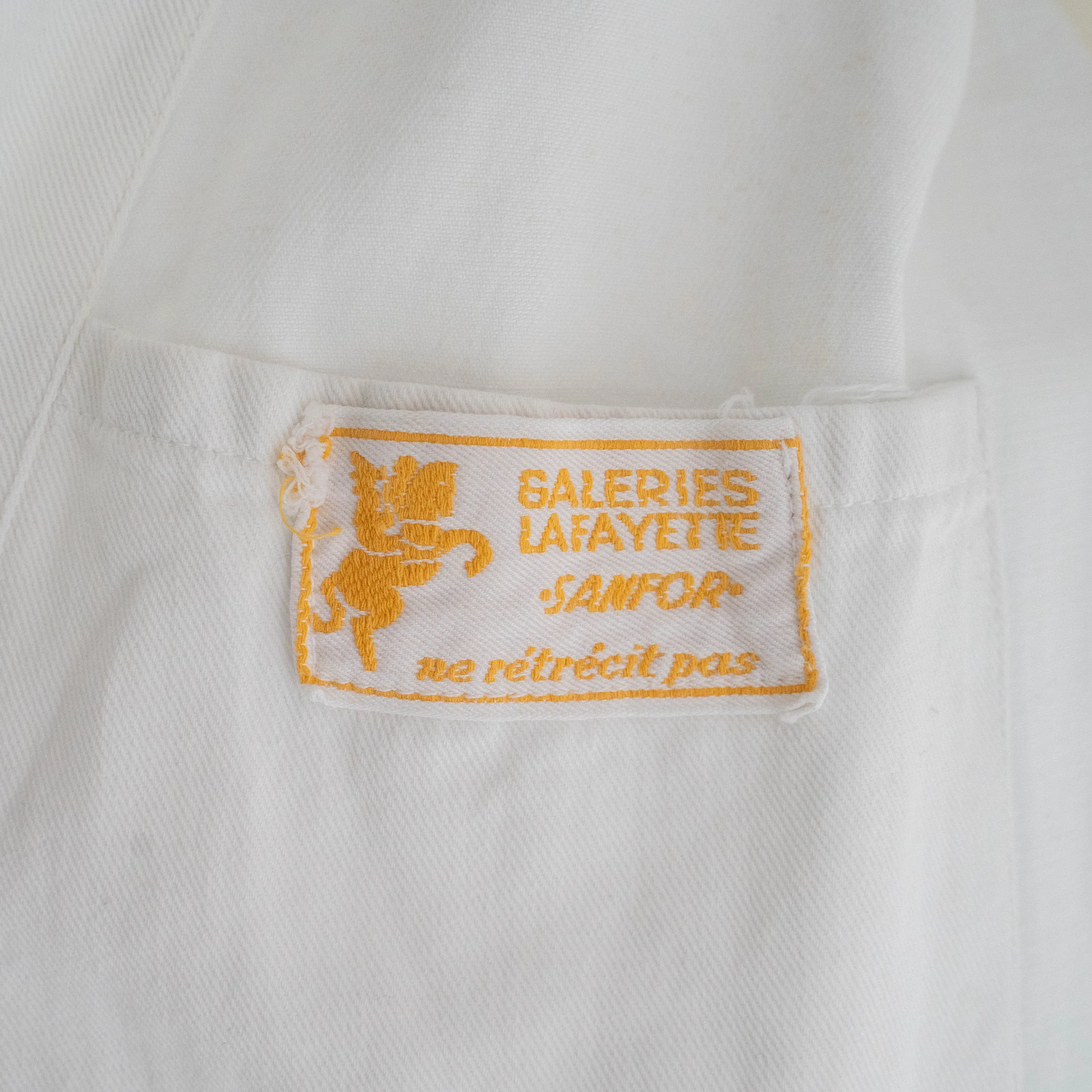 around 1960s France white color cotton twill work coat 'with belt'