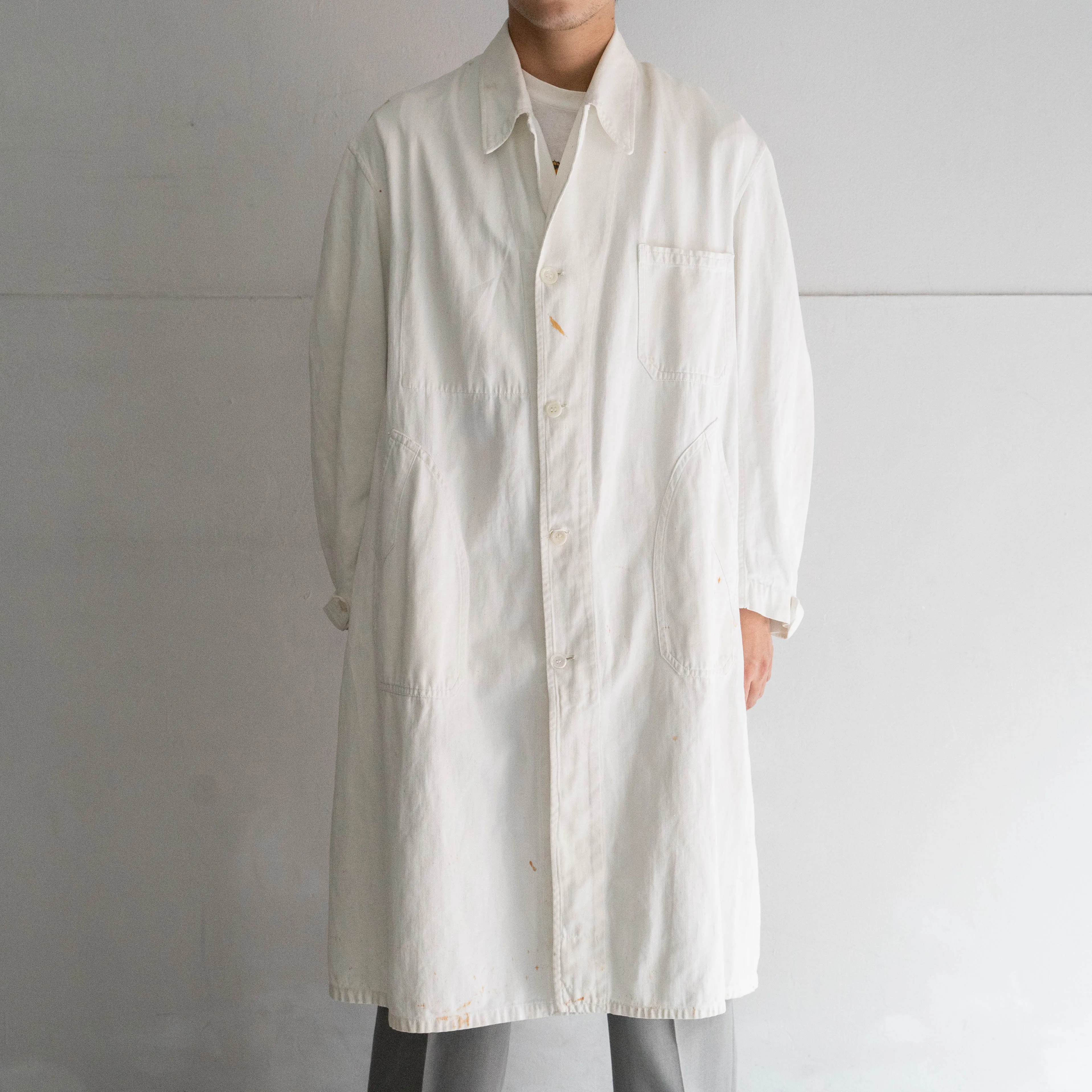 around 1960s France white color cotton twill work coat 'with belt'