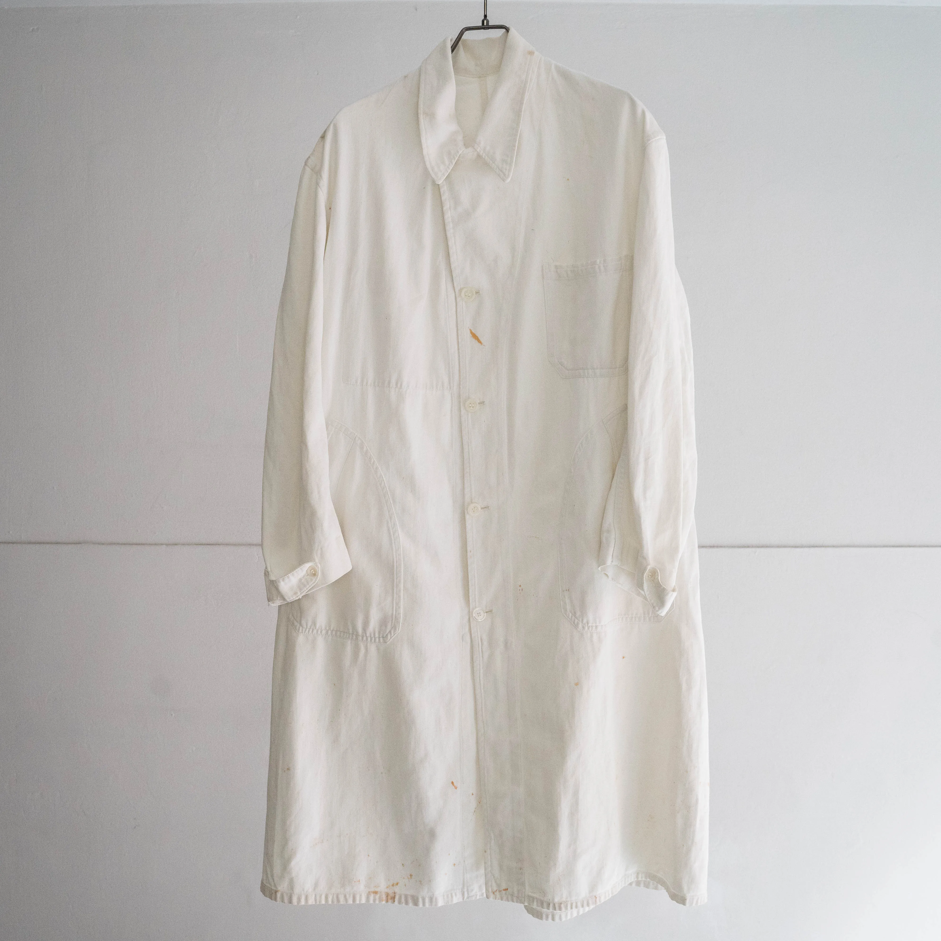 around 1960s France white color cotton twill work coat 'with belt'