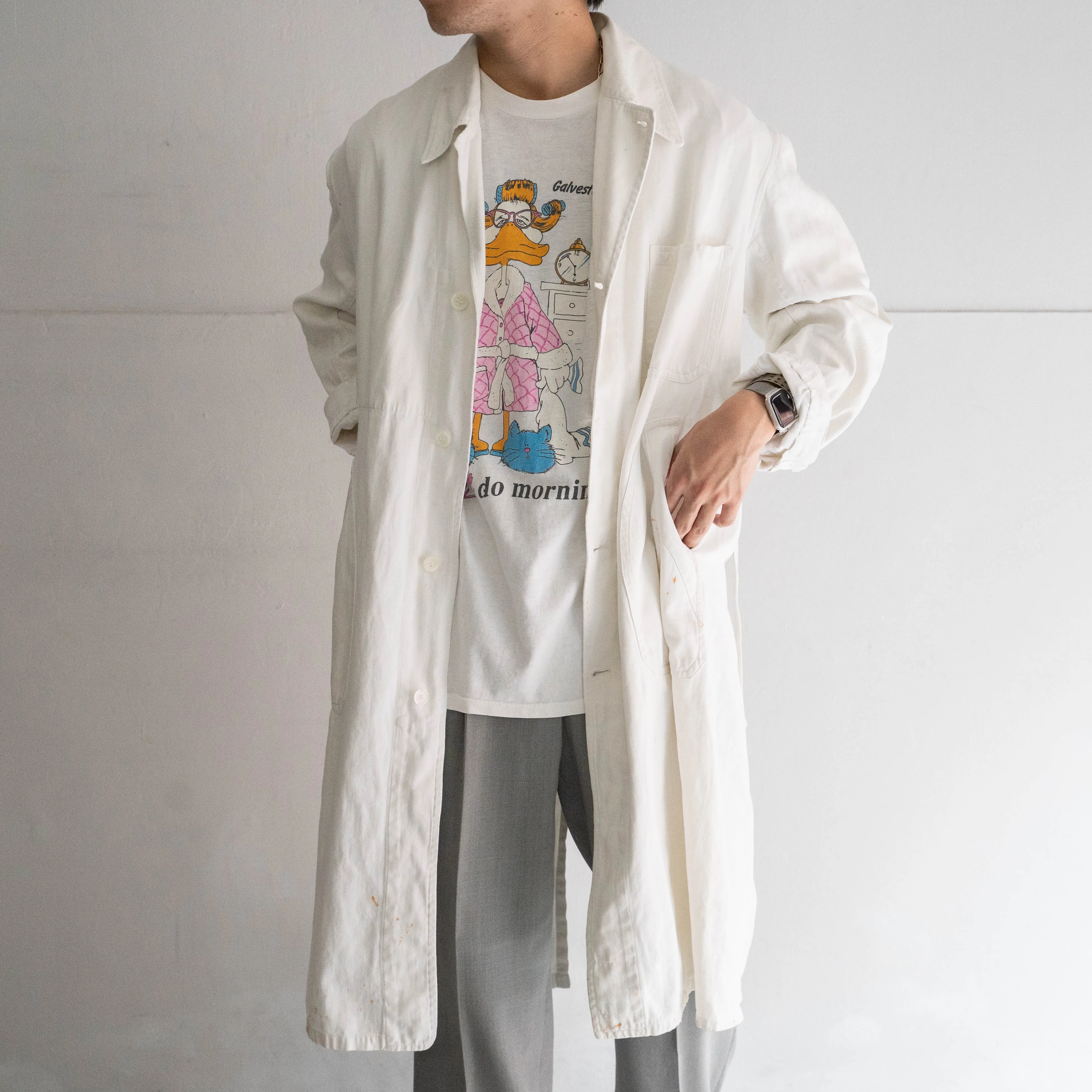 around 1960s France white color cotton twill work coat 'with belt'