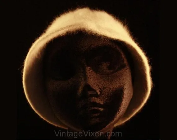 Chic 70s Beige Angora Casual Hat - Made in France - Casual Style Ecru Fuzzy Furry Cloche - Fall Winter - Halper Brothers - Close Fitting