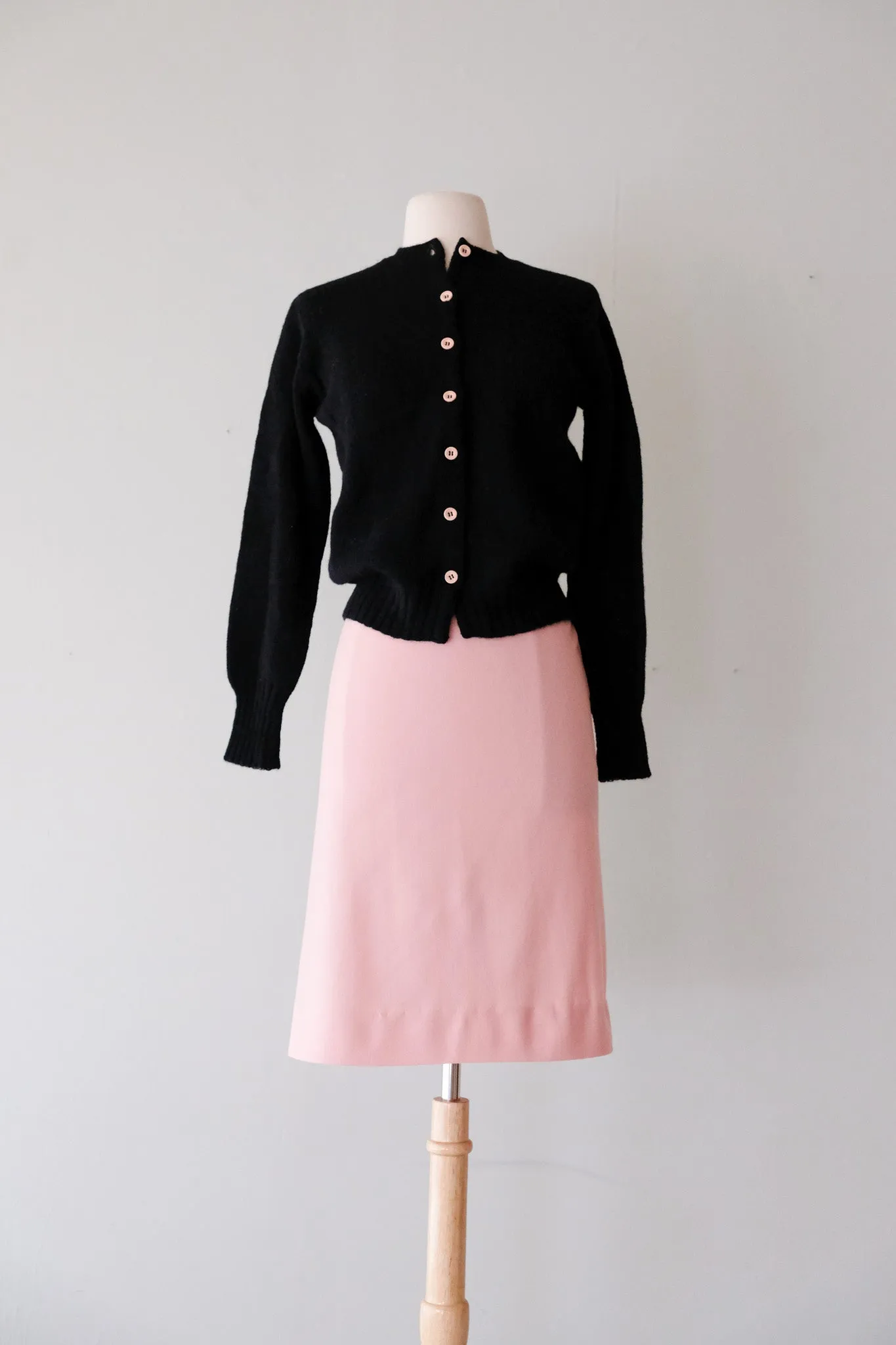 Cutest 1950's Black & Baby Pink Wool Cardigan Sweater/ Sz M