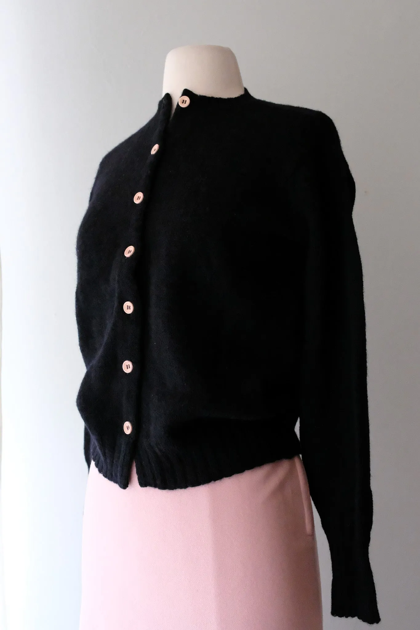 Cutest 1950's Black & Baby Pink Wool Cardigan Sweater/ Sz M