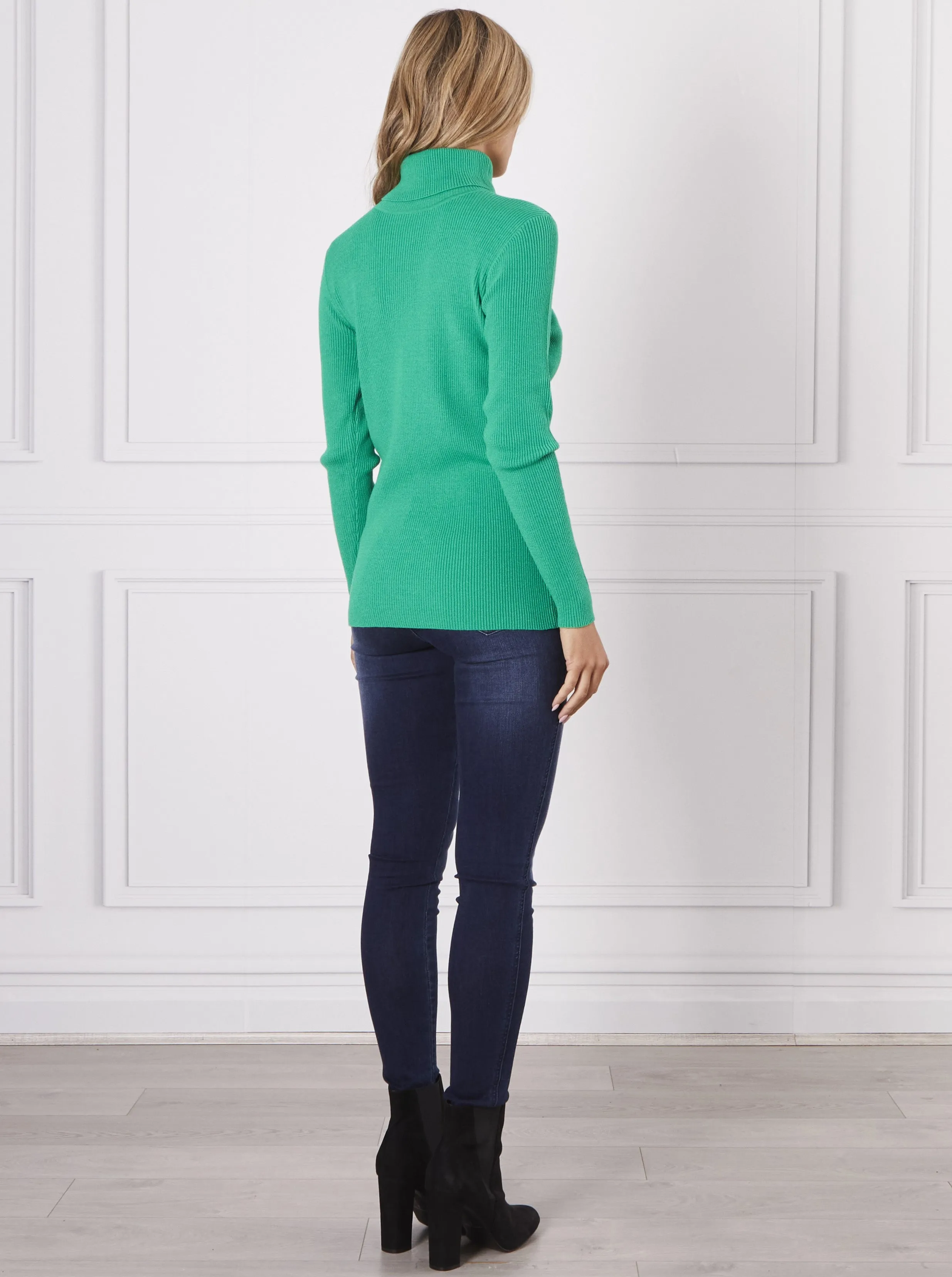 Lia Turtle Neck Jumper - Green