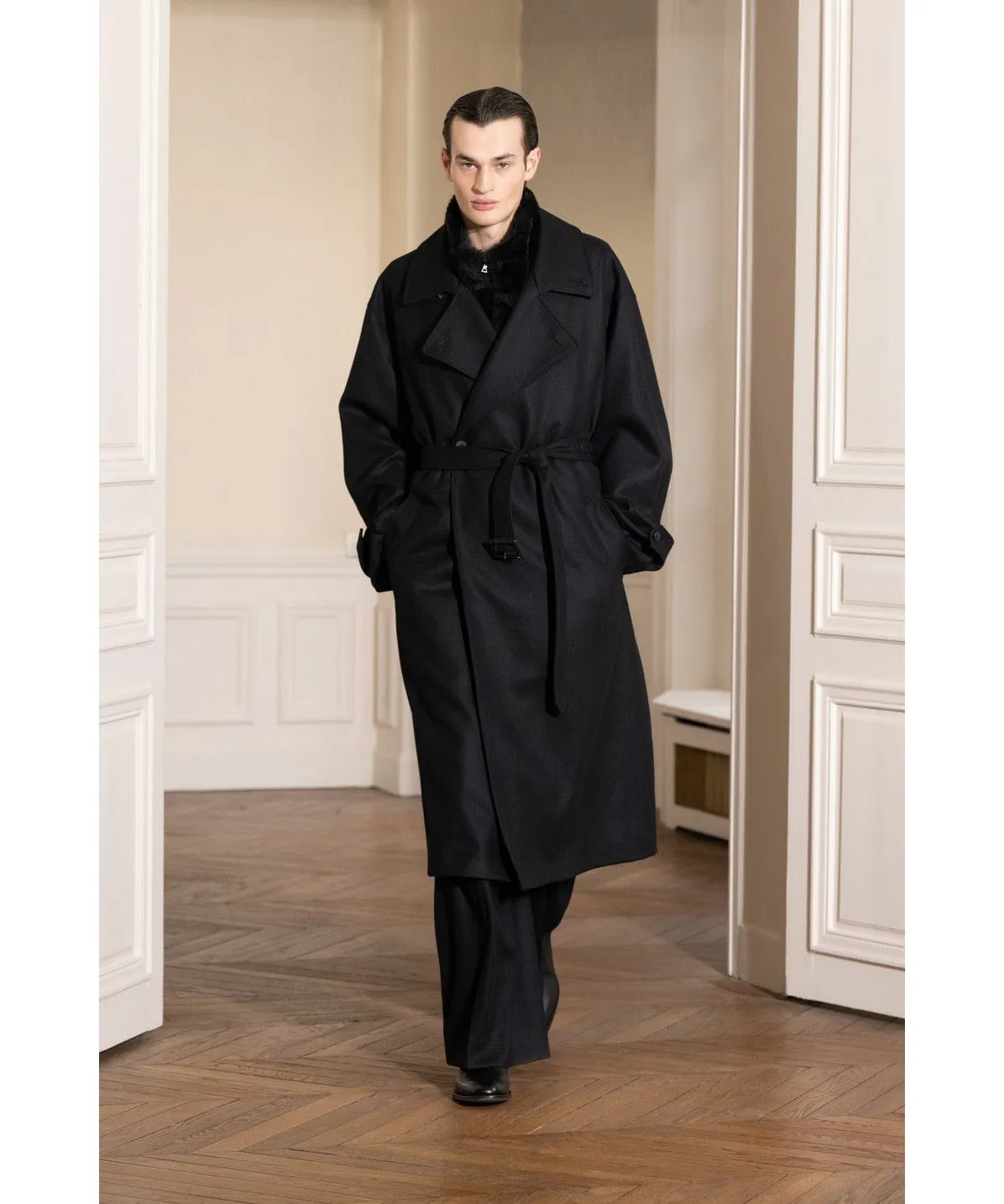 OVERSIZED DOUBLE BREASTED COAT "BLACK"