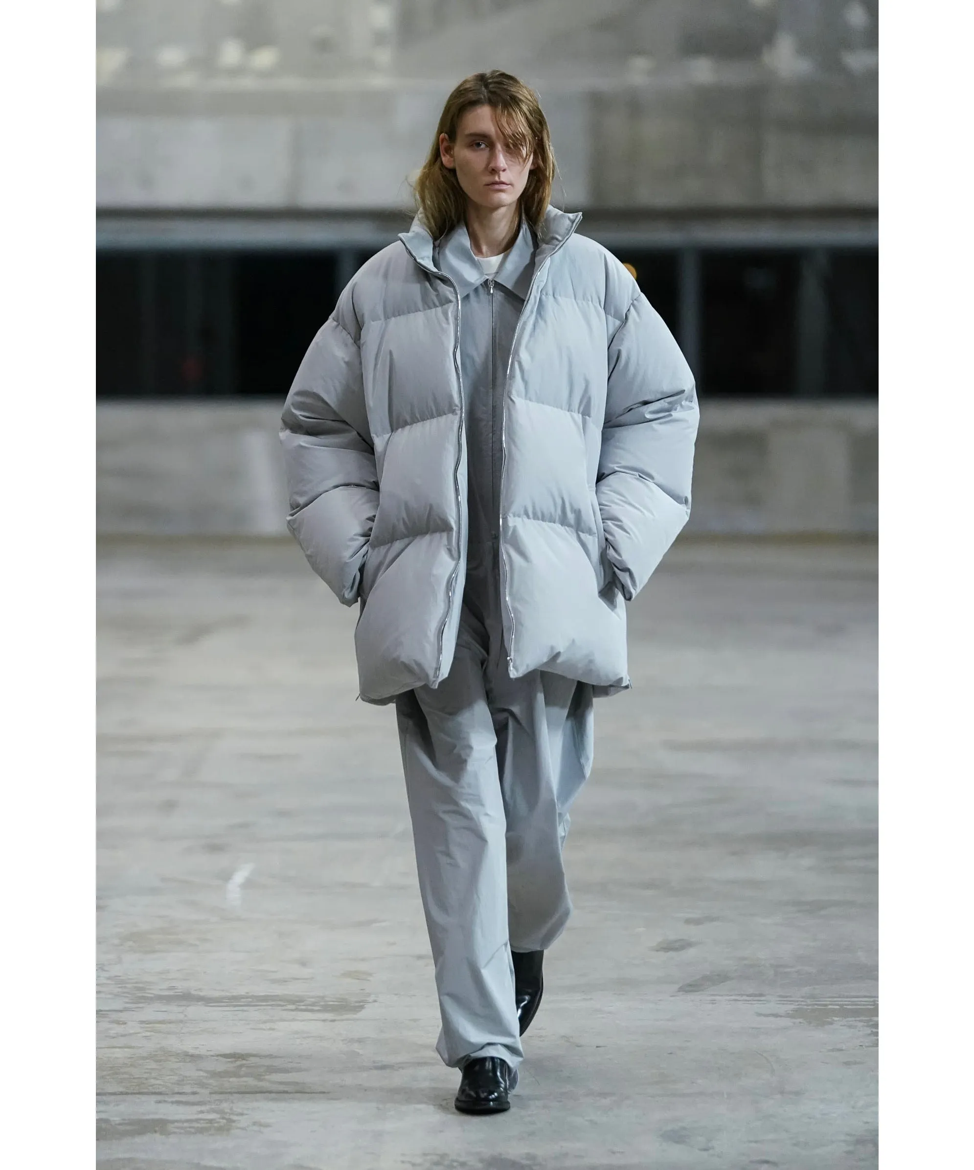 OVERSIZED REVERSIBLE DOWN JACKET "LT.GREY"