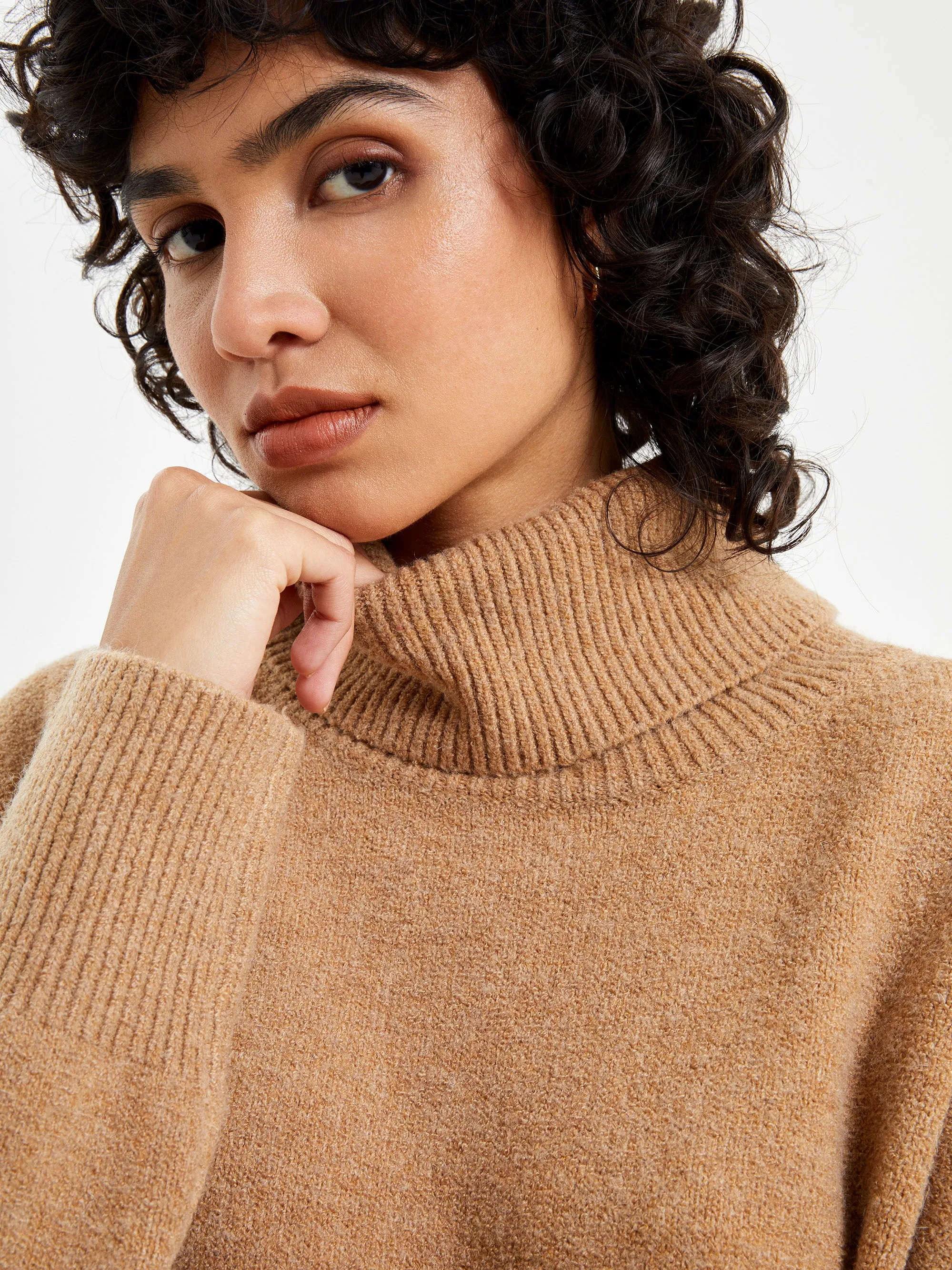 Vhari Turtleneck Sweater